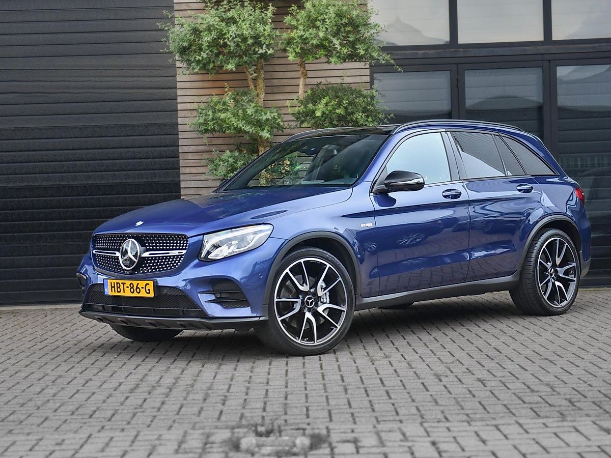 Mercedes-Benz GLC in 4:3 zoeker met veilige uitsnede