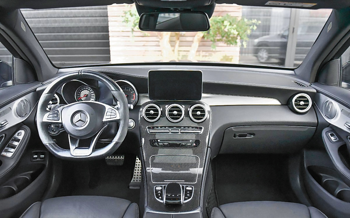Mercedes-Benz GLC 43 AMG interieur in Plus verrijking